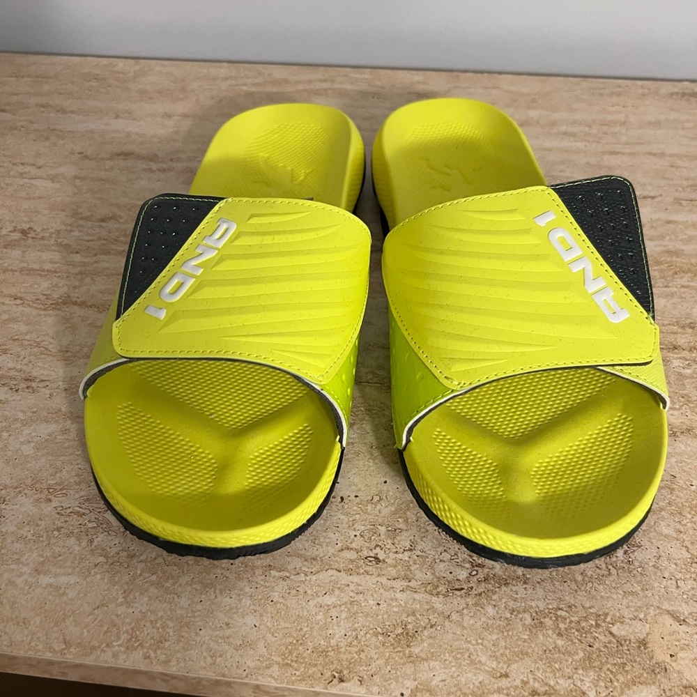 AND1 Slides Size 10